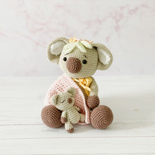 Load image into Gallery viewer, Koala &amp; baby joey Crochet Pattern
